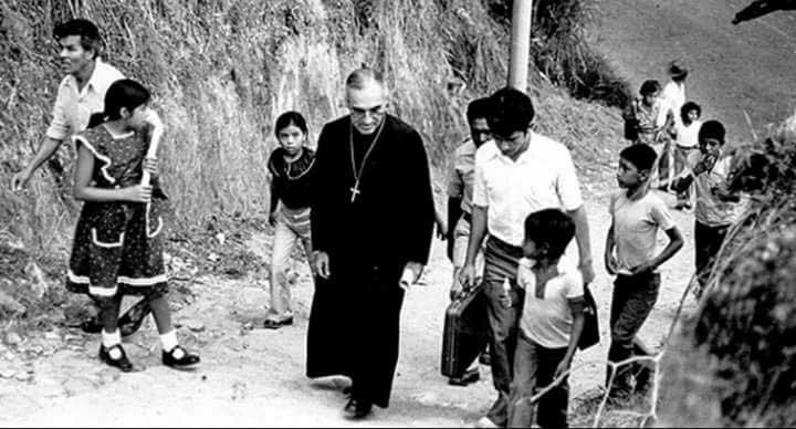 Mons Romero arriving at Nuestra Señora del Lourdes for a pastoral visit shortly before his death.