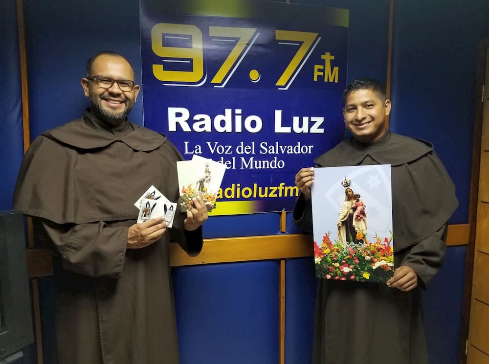 Radio Luz, the voice of El Salvador!