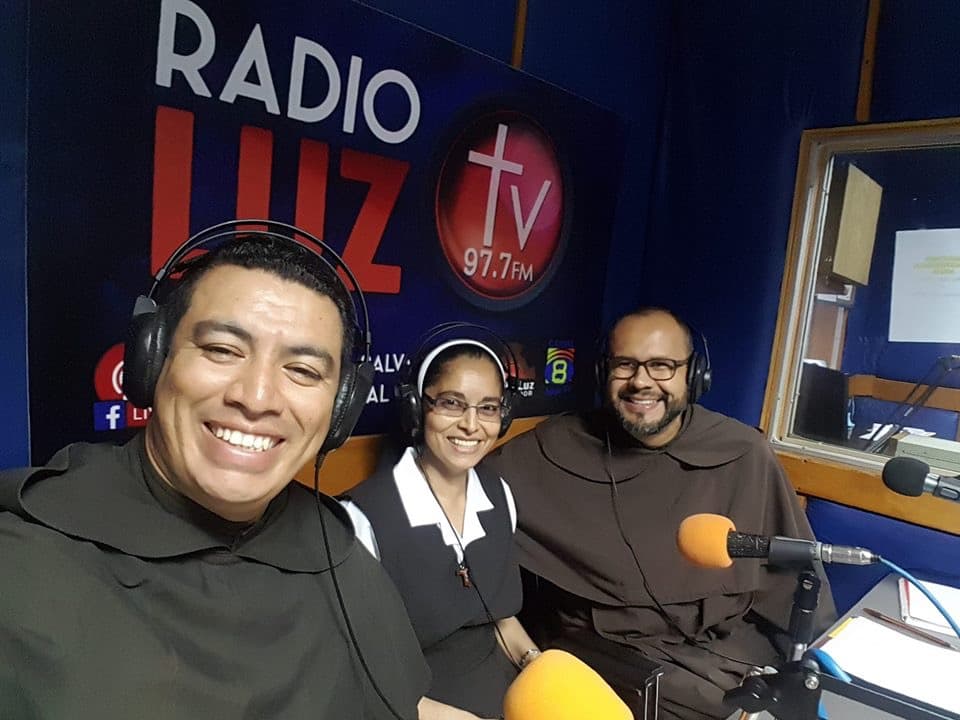 Radio Luz program presenters